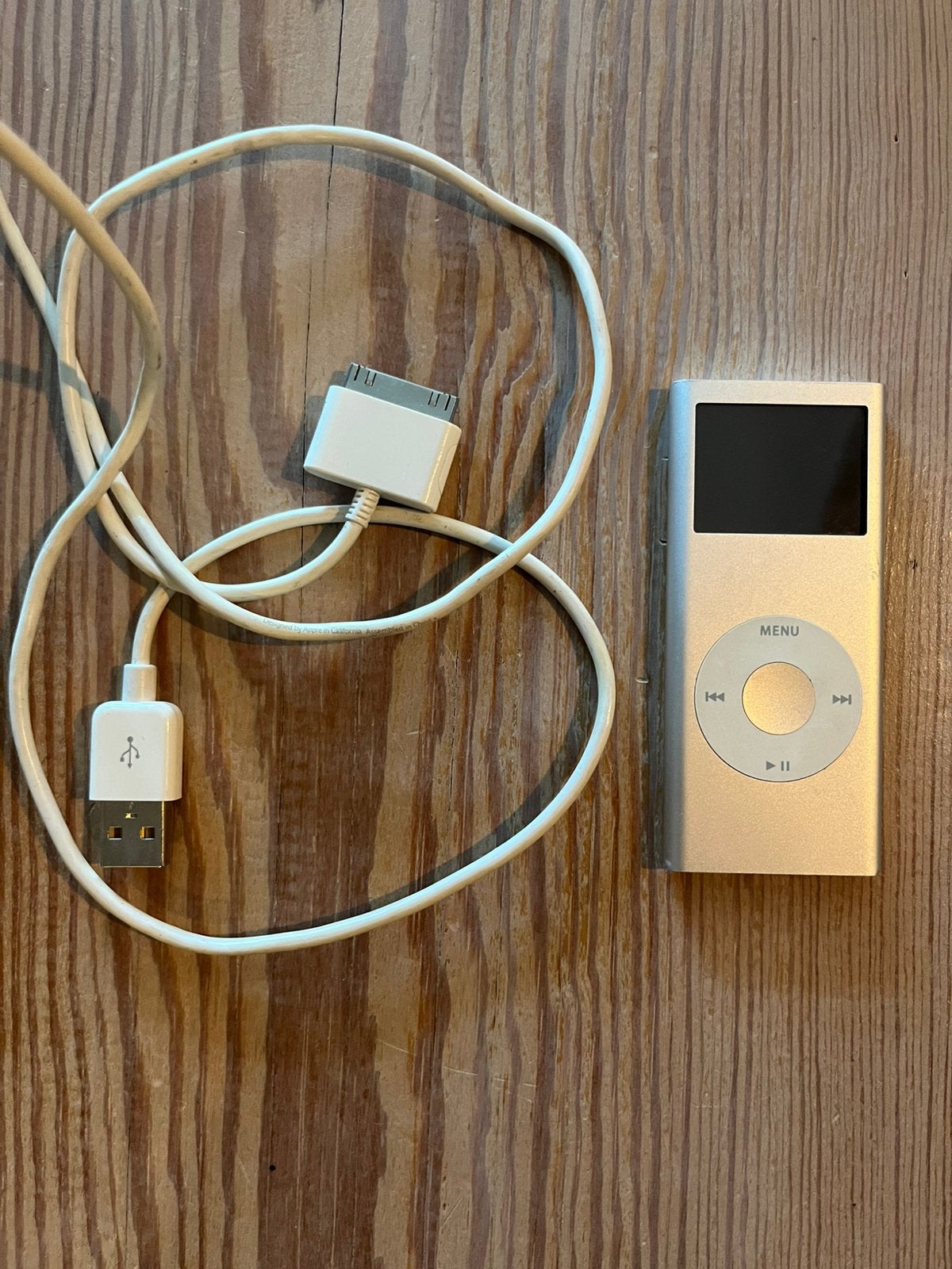 IPOD Nano 2gb, Audio, Tv en Foto, Mp3-spelers | Apple iPod, Ophalen of Verzenden, Zo goed als nieuw, Nano, Zilver