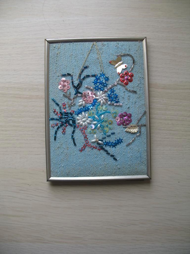 Lijstje met  Structuur Stof Hand Geborduurd Kralen Vintage, Hobby en Vrije tijd, Overige Hobby en Vrije tijd, Ophalen of Verzenden