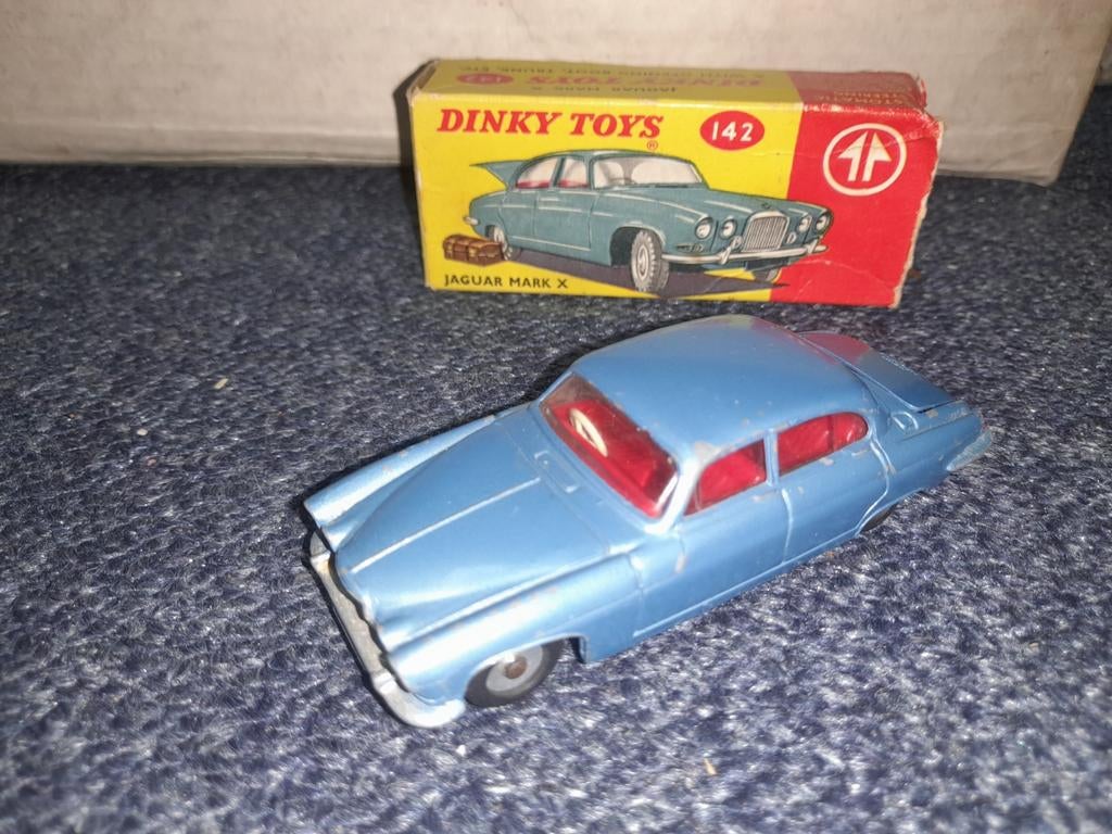 Dinky Toys 142 Jaguar Mark X, Ophalen of Verzenden, Gebruikt, Auto, Dinky Toys