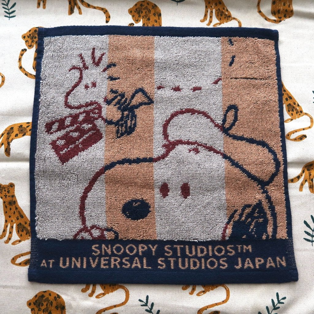 Snoopy Peanuts Strips Handdoekje van Universal Studios Japan, Verzamelen, Verzenden, Snoopy, Nieuw, Beeldje of Figuurtje