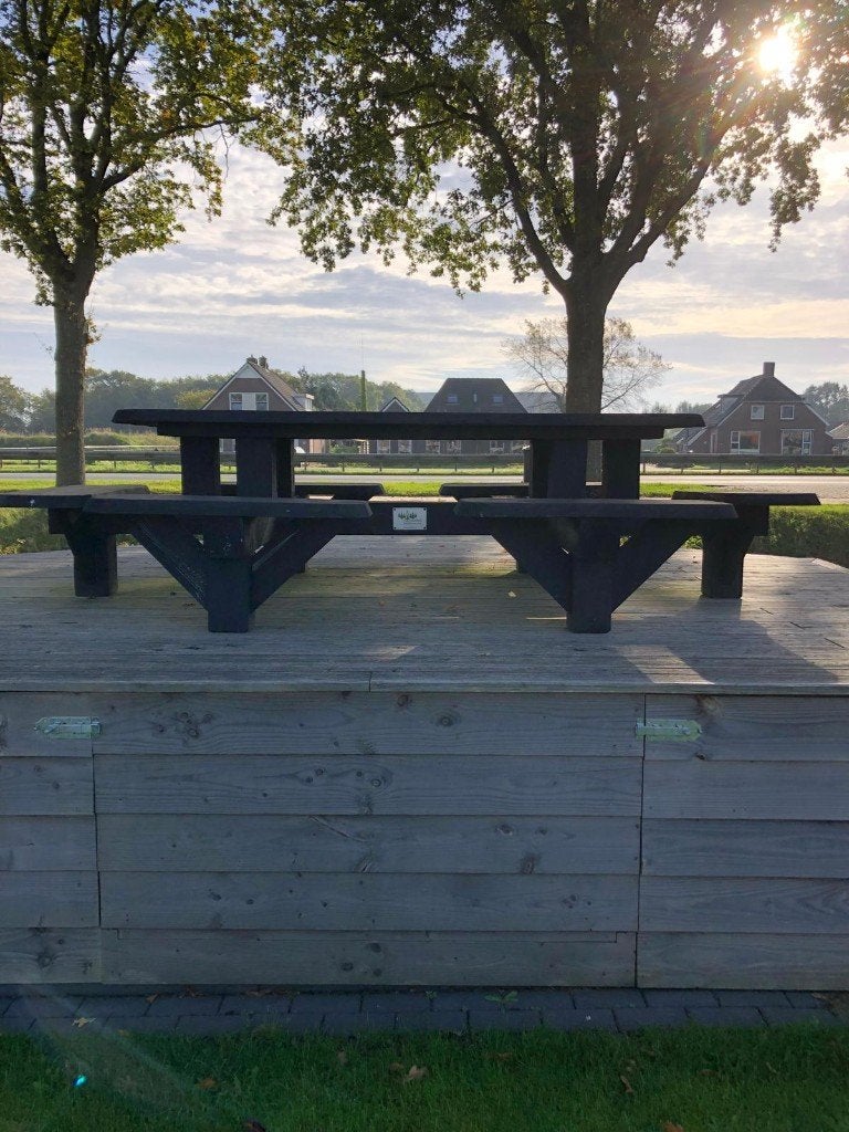 Clubbank zwart showmodel, Ophalen, Zo goed als nieuw, Rechthoekig, Hout