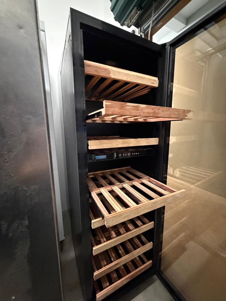 Design wijnkast horeca/interieur luxe zwart, Ophalen, Zonder vriesvak, 200 liter of meer, 60 cm of meer