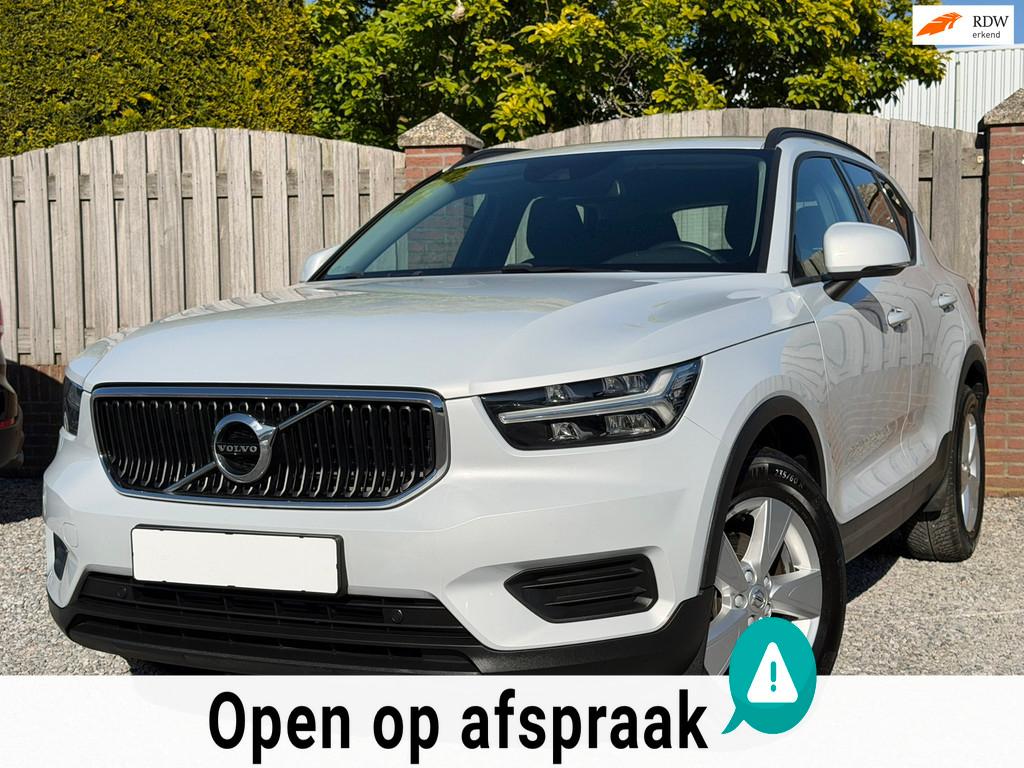 Volvo XC40 1.5 T2 Momentum P SENSOREN LICHTMETALEN VELGEN CL, Auto's, Voorwielaandrijving, 1525 kg, Gebruikt, 129 pk