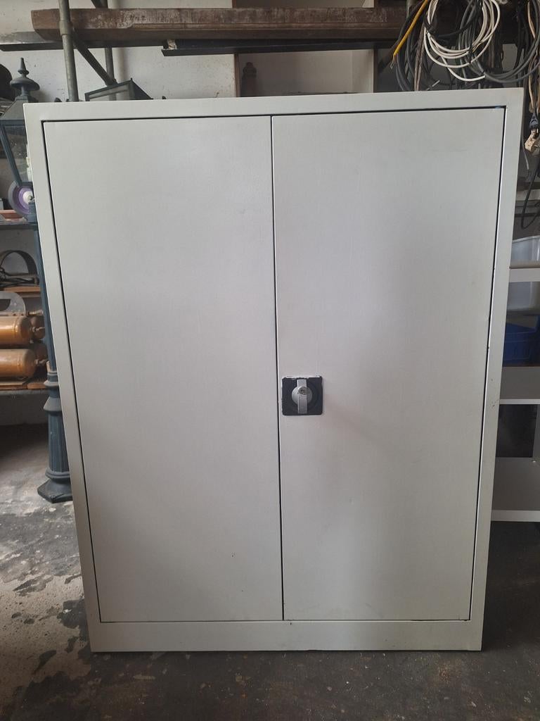 Mooie stalen kast met slot, Ophalen, Gebruikt, 50 tot 100 cm, Met slot