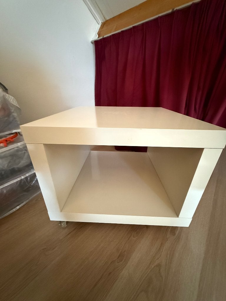 Tafeltje/kastje, Ophalen, Minder dan 55 cm, Vierkant, Zo goed als nieuw