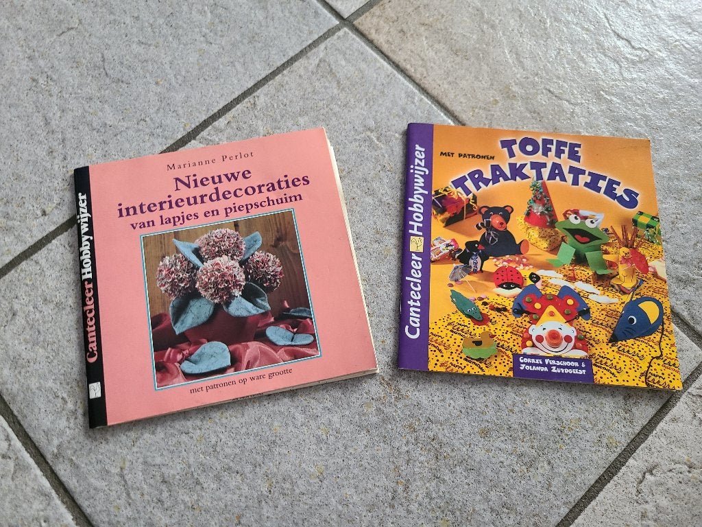 2 knutselboekjes, Ophalen of Verzenden, Zo goed als nieuw, Overige onderwerpen