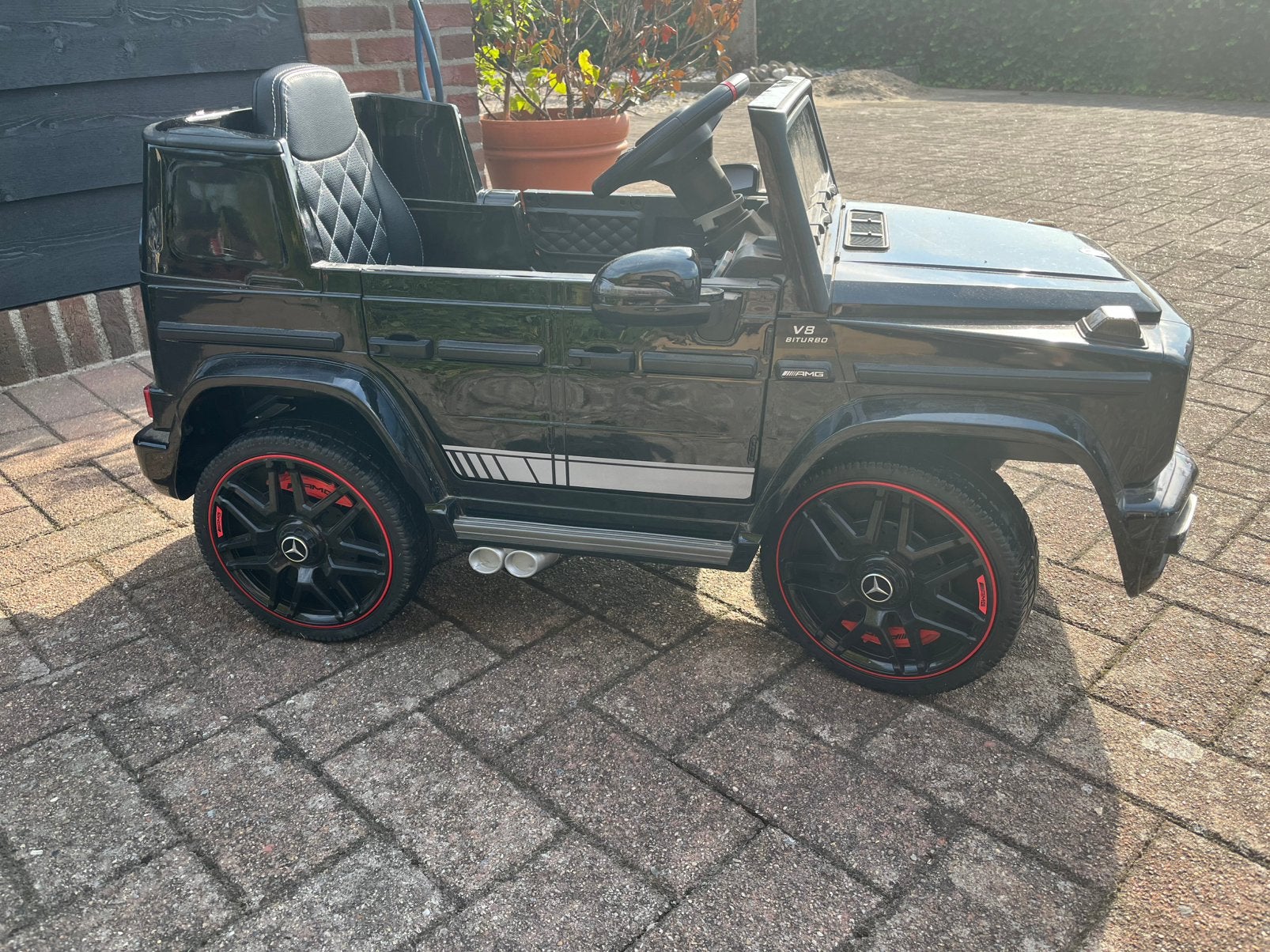 Mercedes auto 12v met radio en usb, Kinderen en Baby's, Speelgoed | Buiten | Accuvoertuigen, Ophalen, Zo goed als nieuw