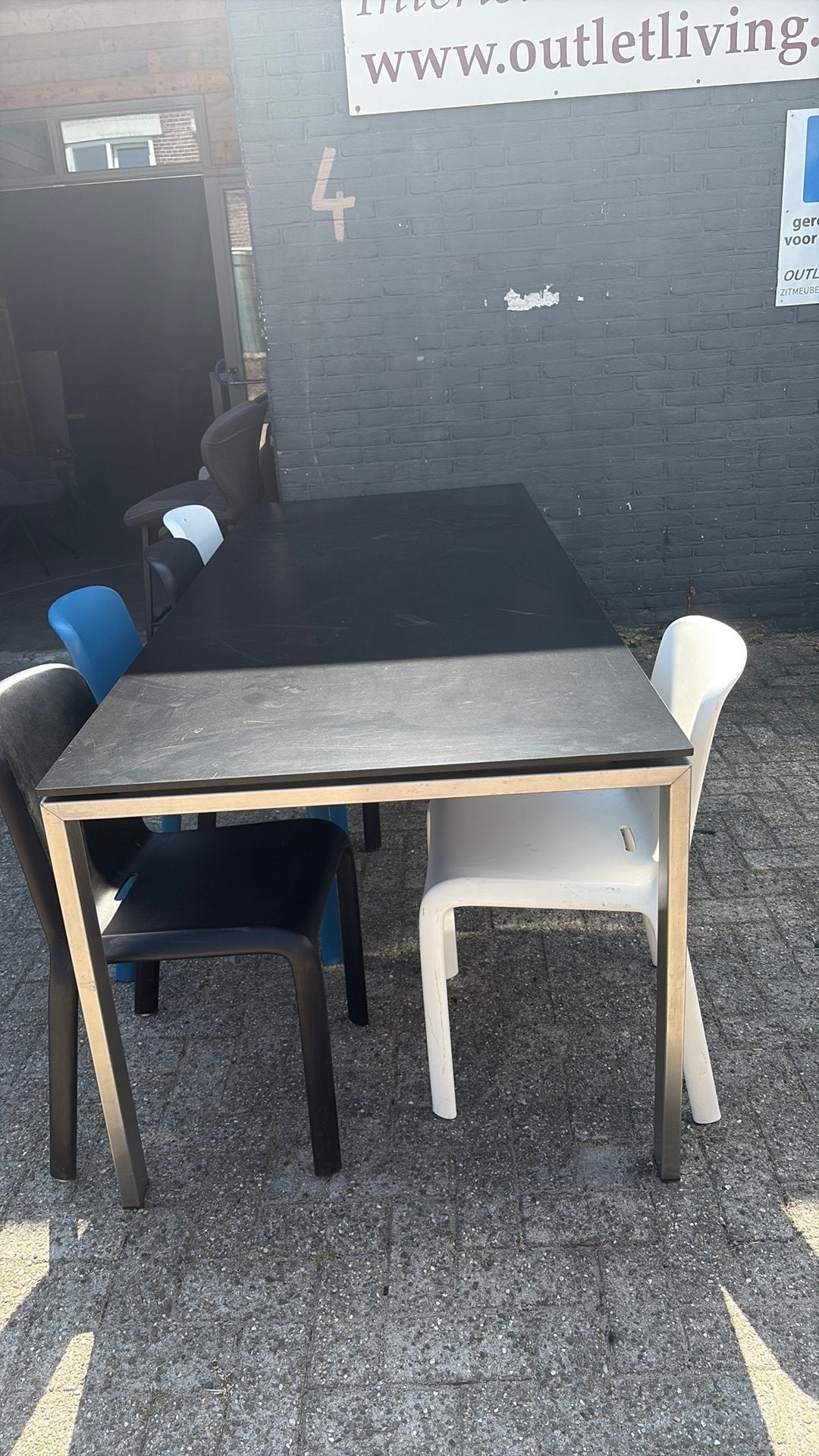 Tuintafel zwart 220x90 nu 150,=, Ophalen, Outletliving7@gmail.com, Zo goed als nieuw, Outlet