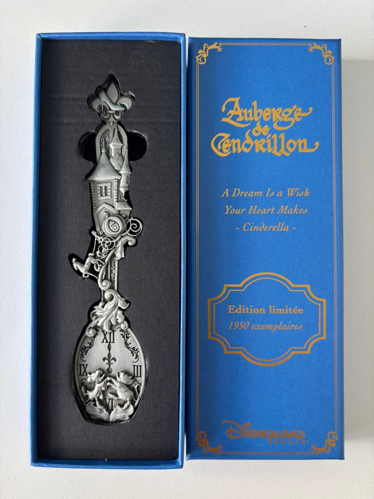 Disneyland Paris Auberge de Cendrillon spoon/lepel le 1950, Ophalen, Overige figuren, Zo goed als nieuw, Overige typen