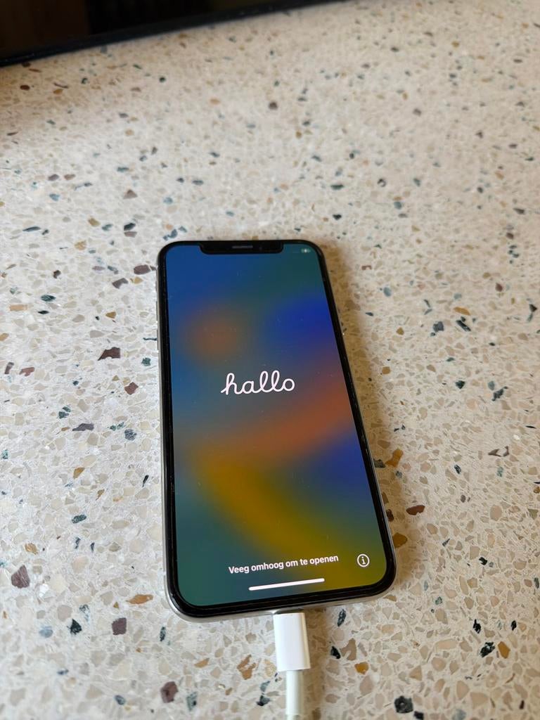 iPhone X 64GB Silver - Goed werkend, Telecommunicatie, Mobiele telefoons | Apple iPhone, Zo goed als nieuw, 64 GB, Zonder simlock