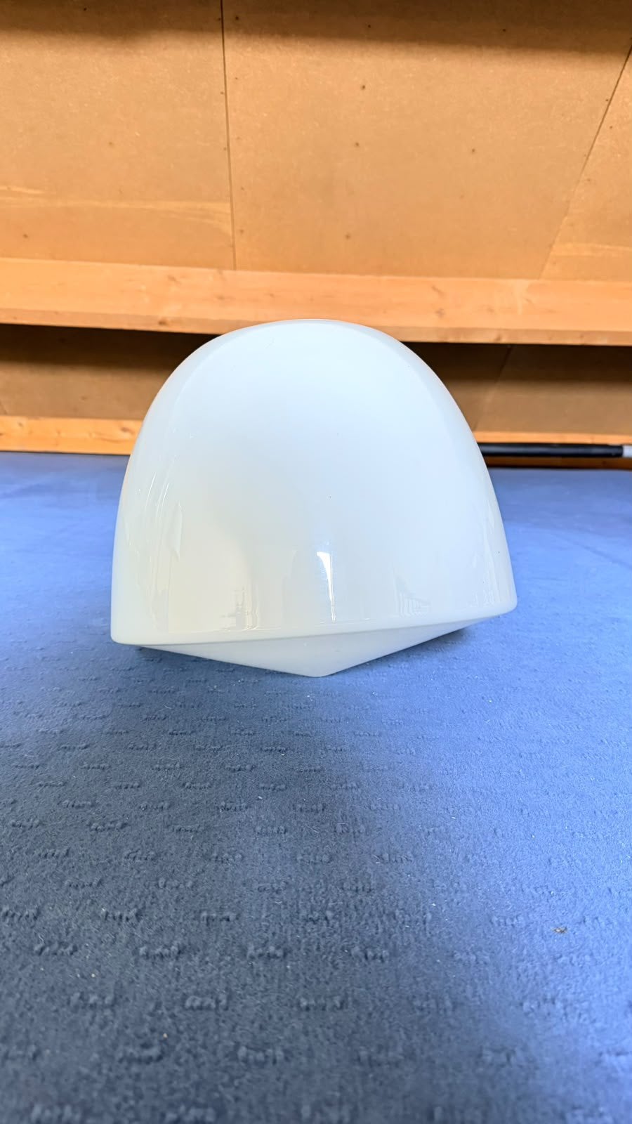 Antiek vintage schoollamp opaalglas van industria rotterdam, Ophalen, Glas