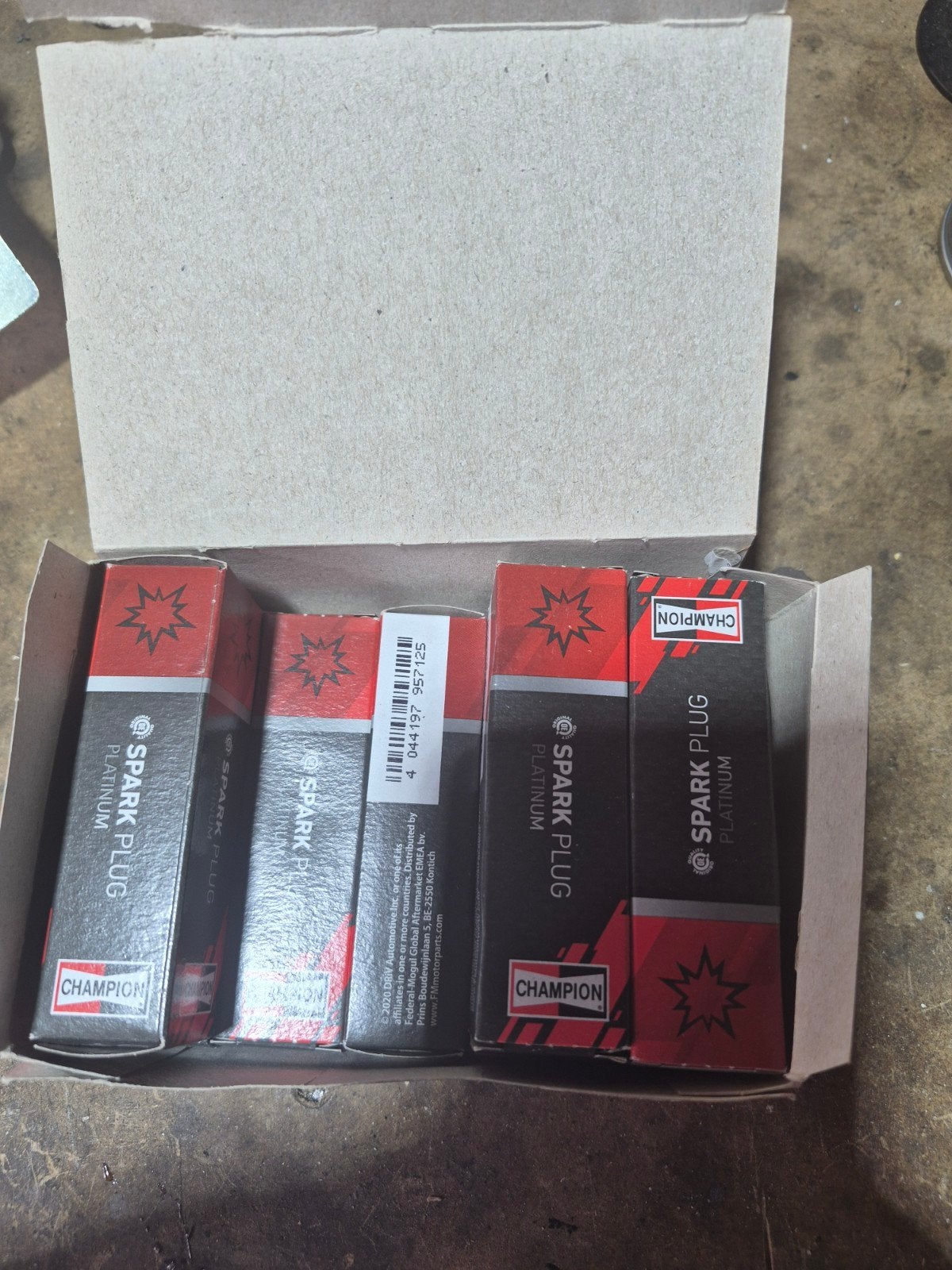 8x Champion OE242 Platinum bougies voor BMW, Ophalen of Verzenden, Nieuw, BMW