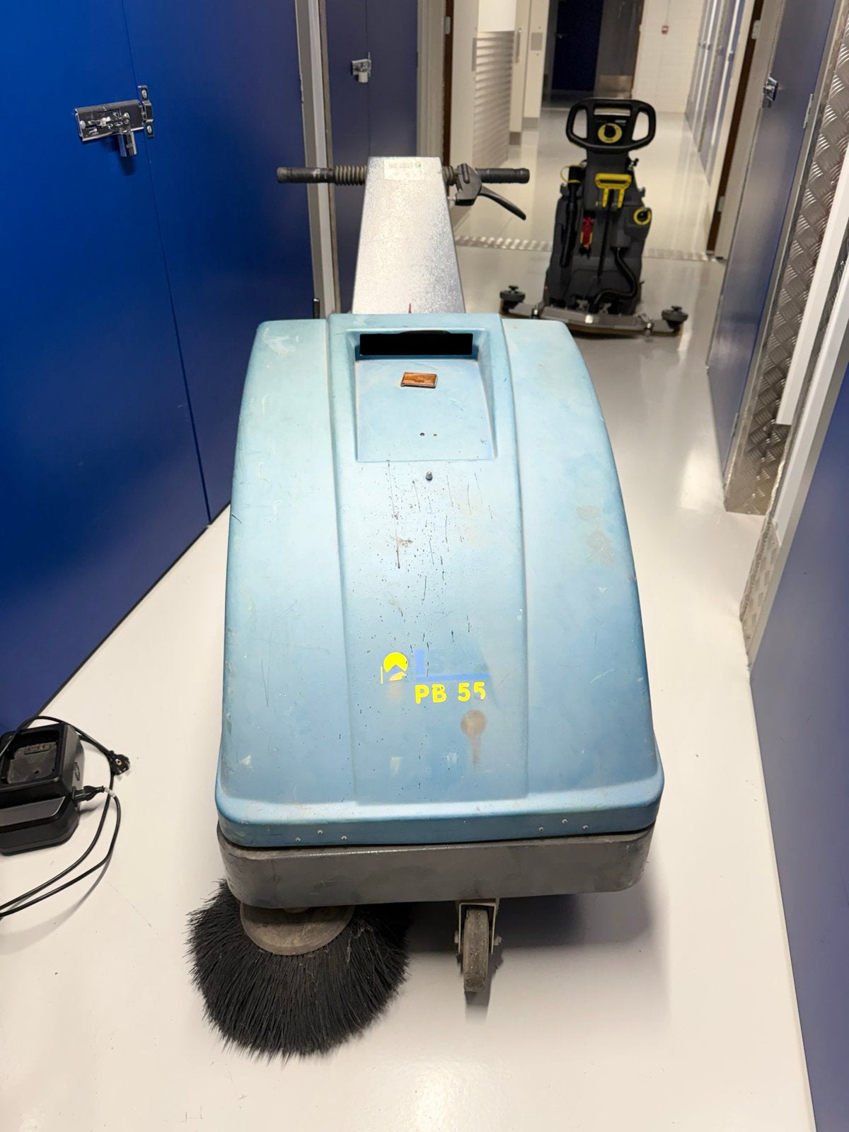 ISAL PB 55 Veegmachine - Gebruikt maar functioneel, Ophalen, Gebruikt