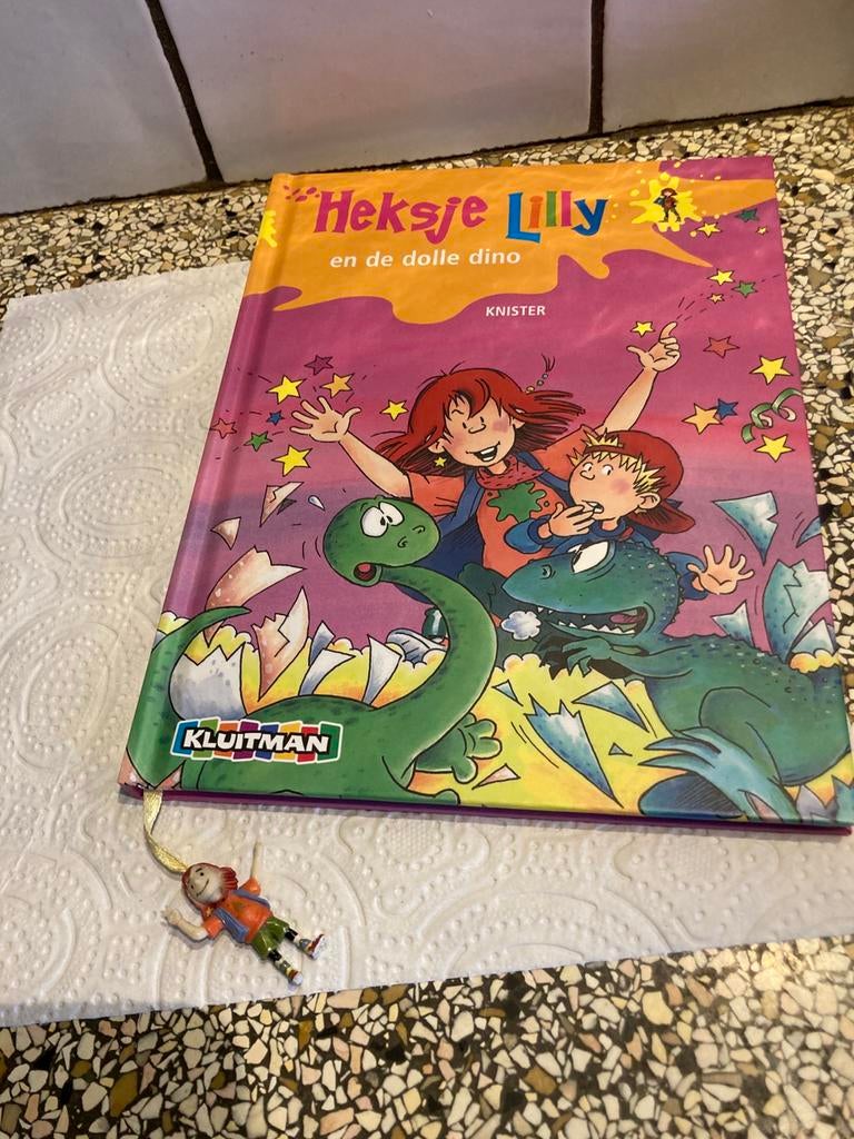 Helsje Lilly en de dolle dino, Ophalen of Verzenden, Zo goed als nieuw, Fictie algemeen
