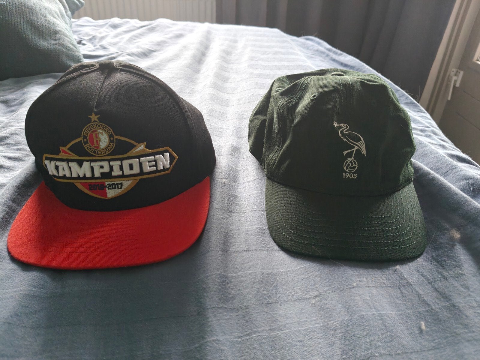 Feyenoord Kampioen 2017 pet en ADO Den Haag pet (maat 58), Kleding | Heren, Ophalen of Verzenden, Gedragen, Feyenoord, ADO Den Haag
