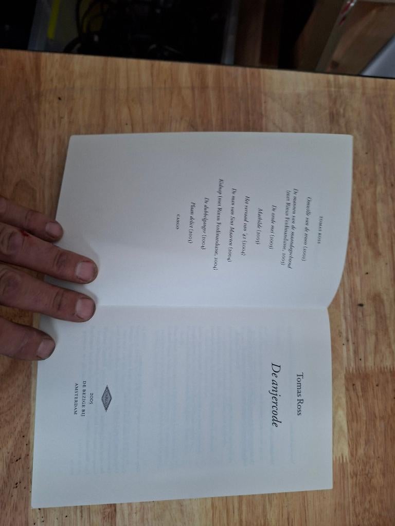 oorlogsboek nieuwstaat king kong thomas ross, Boeken, Ophalen of Verzenden, Tweede Wereldoorlog, Zo goed als nieuw