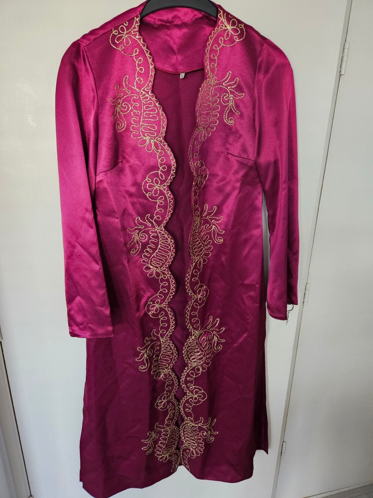 Henna outfit paars satijn mt S/M zgan, Carnaval, Ophalen of Verzenden, Zo goed als nieuw, Kleding