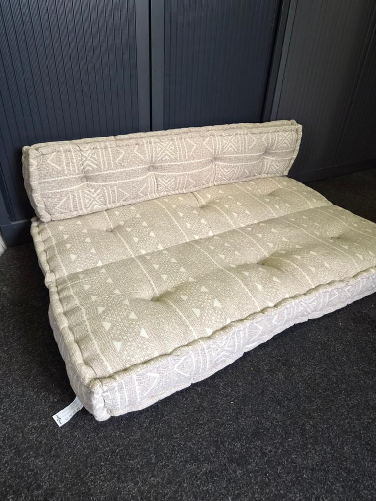 Comfortabele vloerbank/loungekussen met rugleuning, Tweepersoons, 75 tot 100 cm, Ophalen of Verzenden, Rechte bank