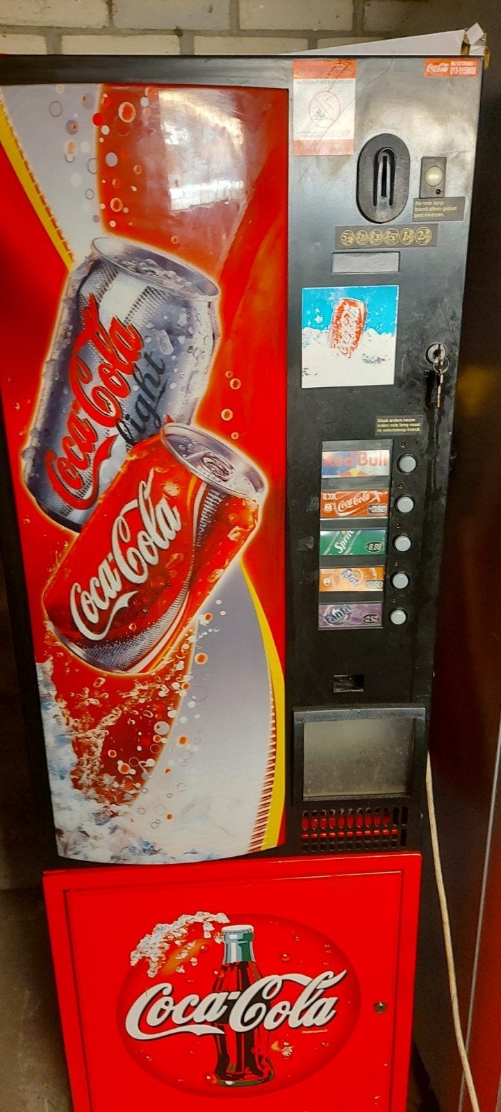 frisdrankautomaat  Cola, Ophalen