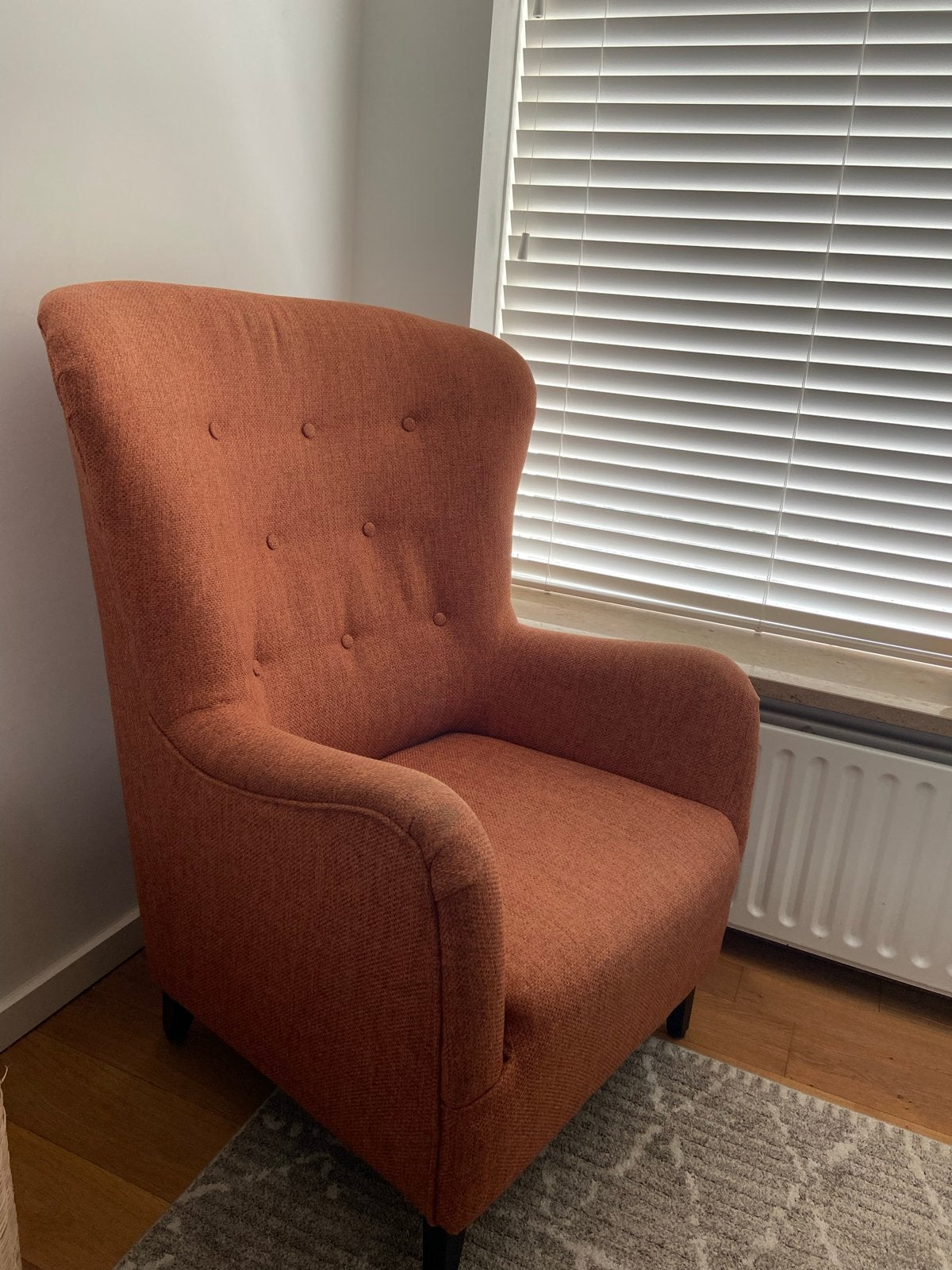 Oranje fauteuil met zwarte poten - Zeer goede staat, Ophalen, Zo goed als nieuw, Stof