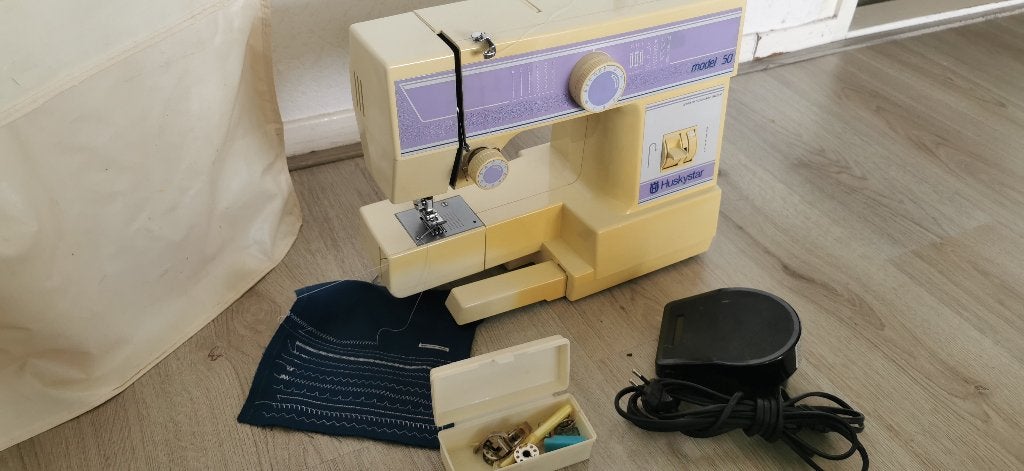Naaimachine Huskystar 50 werkt goed, Hobby en Vrije tijd, Naaimachines en Toebehoren, Ophalen of Verzenden, Zo goed als nieuw