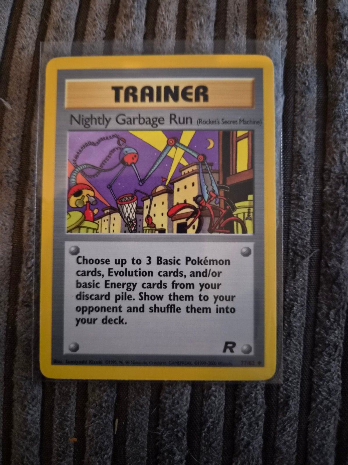 Nightly Garbage Run Trainer Pokémon Kaart (2000), Ophalen of Verzenden, Gebruikt, Losse kaart