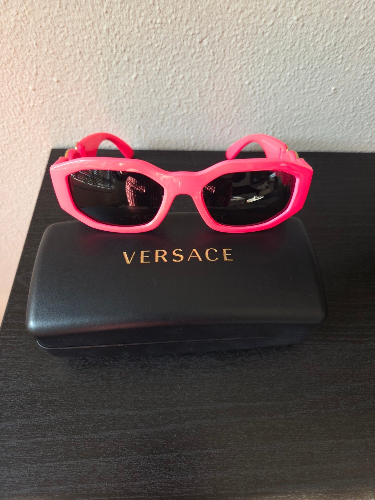 Versace zonnebril fuchsia fluo Medus Biggie, Zonnebril, Gianni Versace, Nieuw, Ophalen of Verzenden