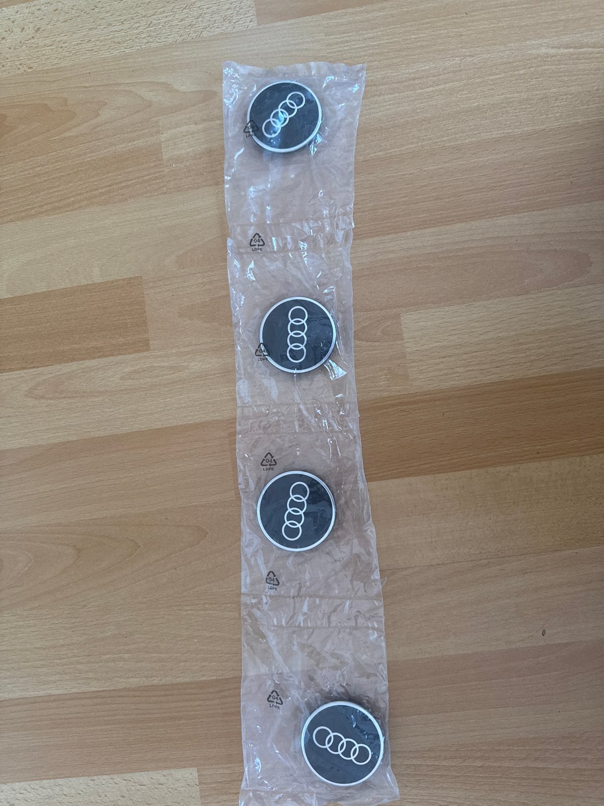 Set van 4 Nieuwe Audi Naafdoppen - Origineel, Ophalen of Verzenden, Nieuw