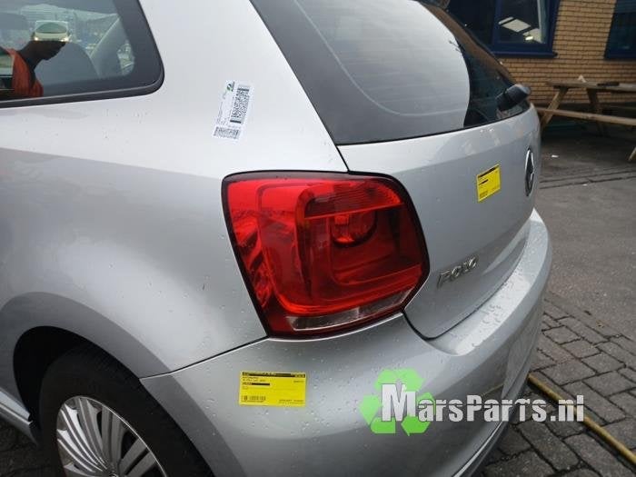 Achterlicht links van een Volkswagen Polo, Gebruikt, -, Volkswagen, -