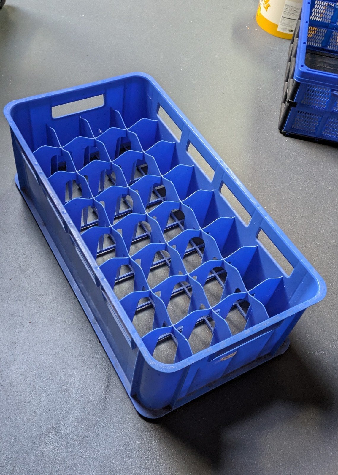 Rode en blauwe flessenkratten - 2 stuks, Doe-het-zelf en Verbouw, Kratten en Dozen, Ophalen, Krat