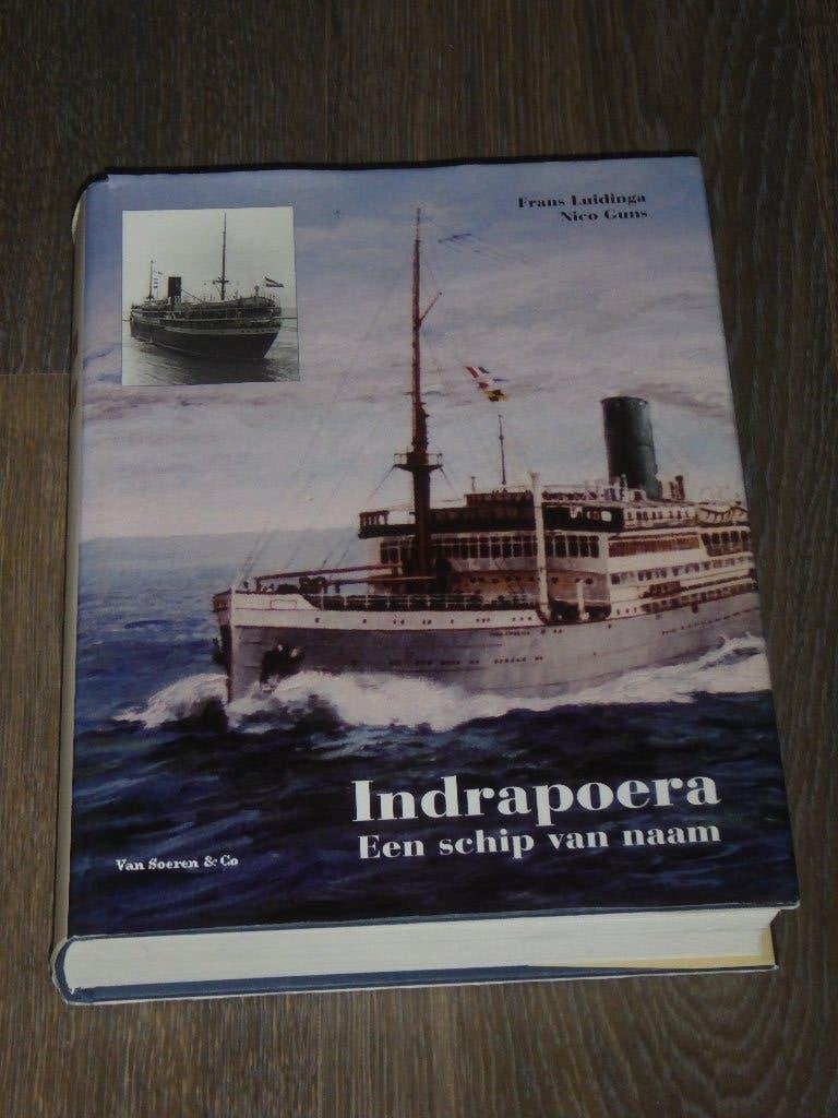 Frans Luidinga en Nico Guns - Indrapoera 'Een schip van naam, Ophalen of Verzenden, Zo goed als nieuw, Luidinga/Guns