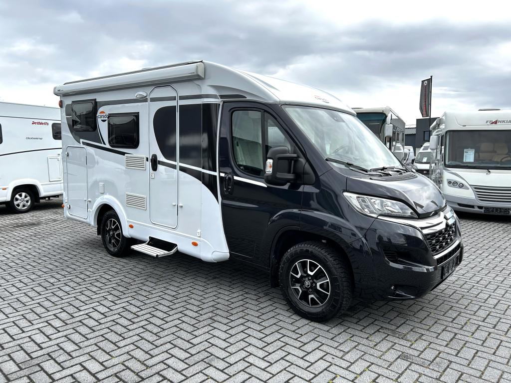 Carado V 132 Dwarsbed/5.95M/Euro-6/Compact/140pk/2021, Caravans en Kamperen, Campers, Bedrijf, Tot en met 3, 5 tot 6 meter, Carado