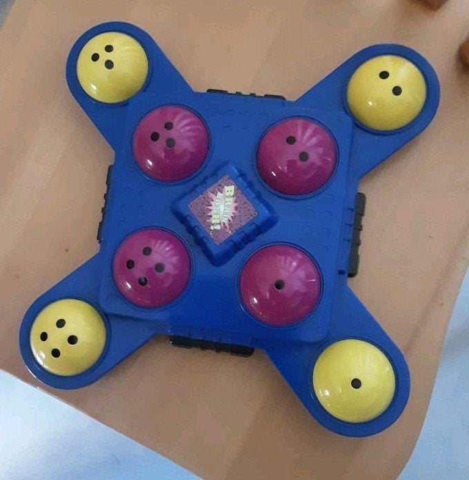 Bop It! Smash  Elektronisch Reactie spel geheugen traning, Een of twee spelers, Ophalen, Zo goed als nieuw