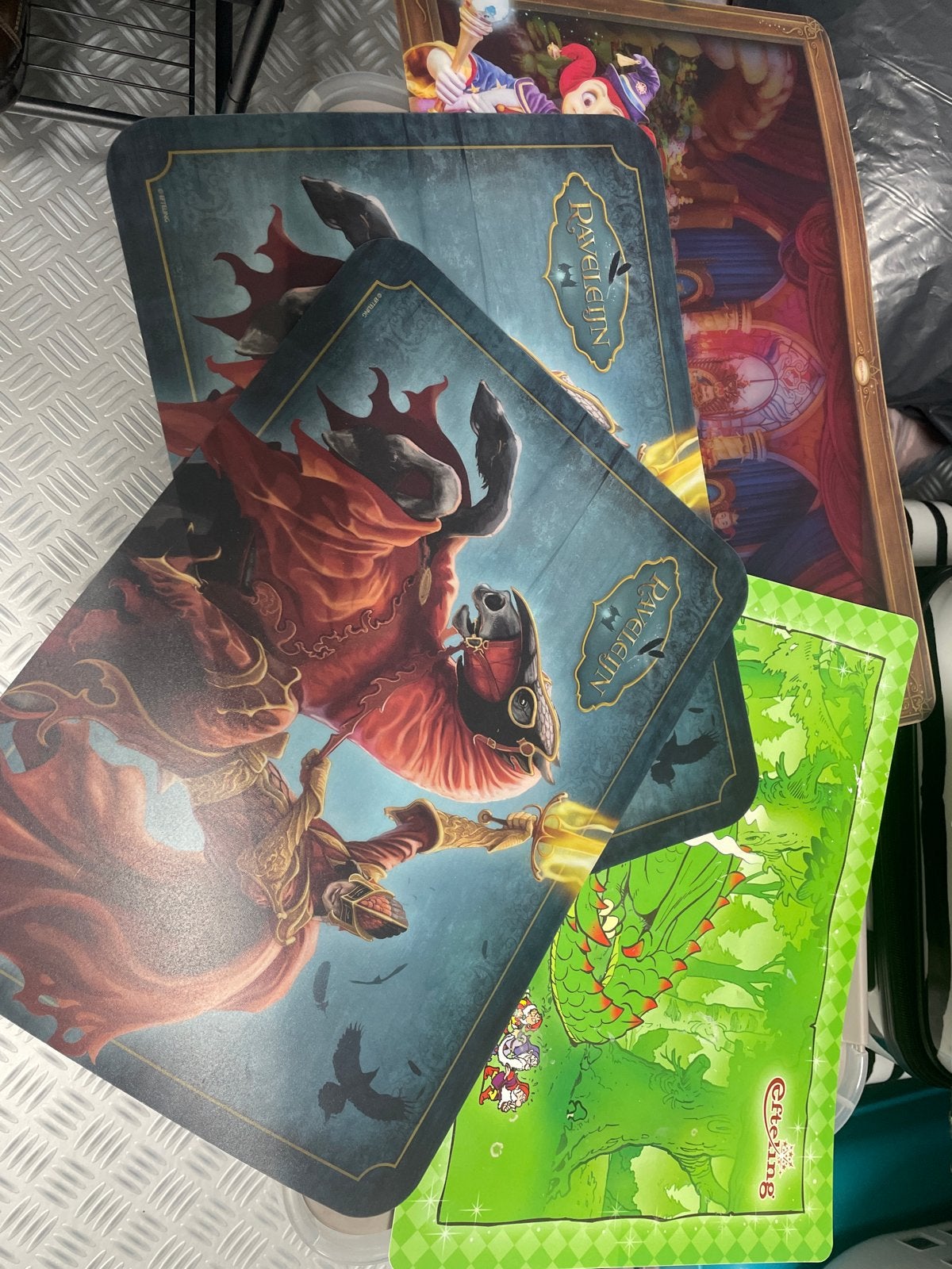 Efteling placemats: Raveleijn, draak en symbolica, Ophalen of Verzenden, Gebruikt, Gebruiksvoorwerp
