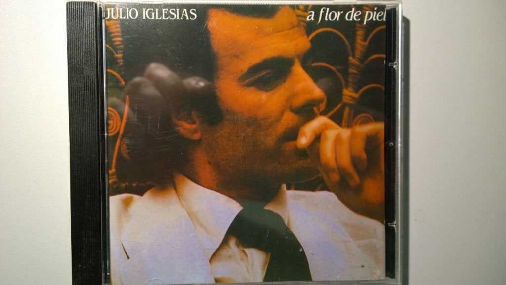 Julio Iglesias - A Flor De Piel, Ophalen of Verzenden, Zo goed als nieuw