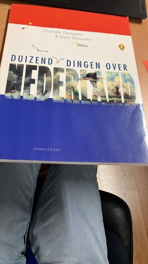 DUIZEND DINGEN OVER NEDERLAND - Charlotte Dematons, Ophalen of Verzenden, Zo goed als nieuw, Charlotte Dematons & Jesse Goossens