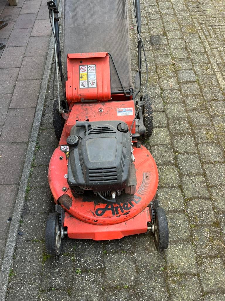 Ariens grasmaaier 90 euro., Ophalen, Cirkelmaaier, Versnellingen, Zo goed als nieuw