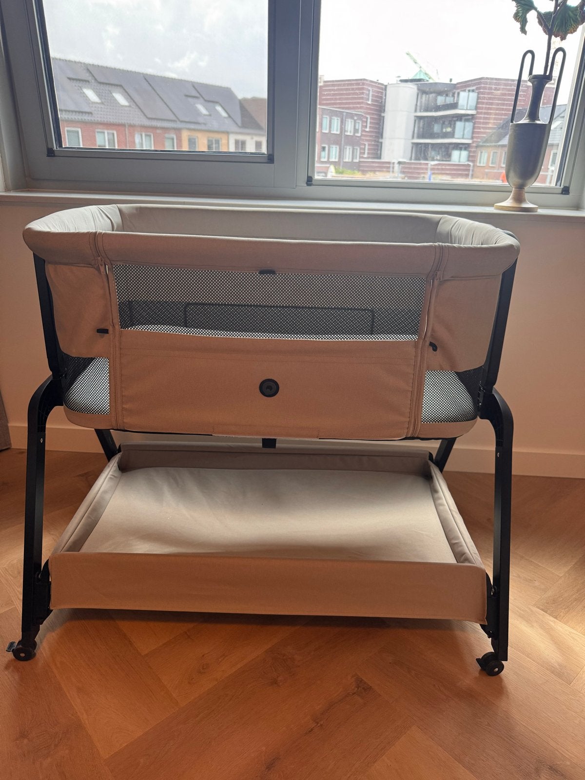 Qute Co-Sleeper Q-Breez Plus Mild Taupe - Zo goed als nieuw, Ophalen, Zo goed als nieuw, Wieg