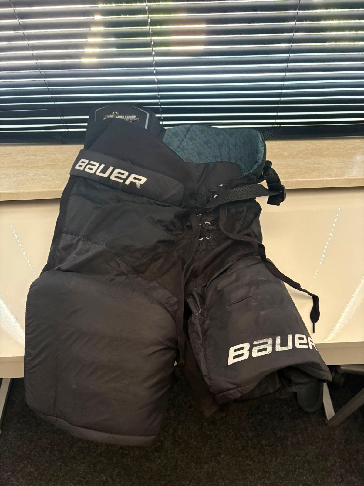Bauer ijshockeybroek - Zo goed als nieuw, Ophalen, Gebruikt