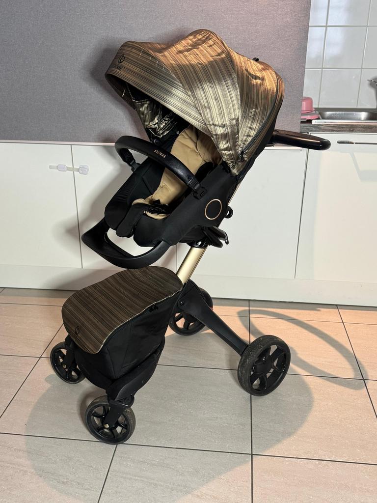Stokke Limited Edition Gold buggy, Kinderen en Baby's, Buggy's, Zo goed als nieuw, Overige merken, Verstelbare rugleuning, Ophalen of Verzenden