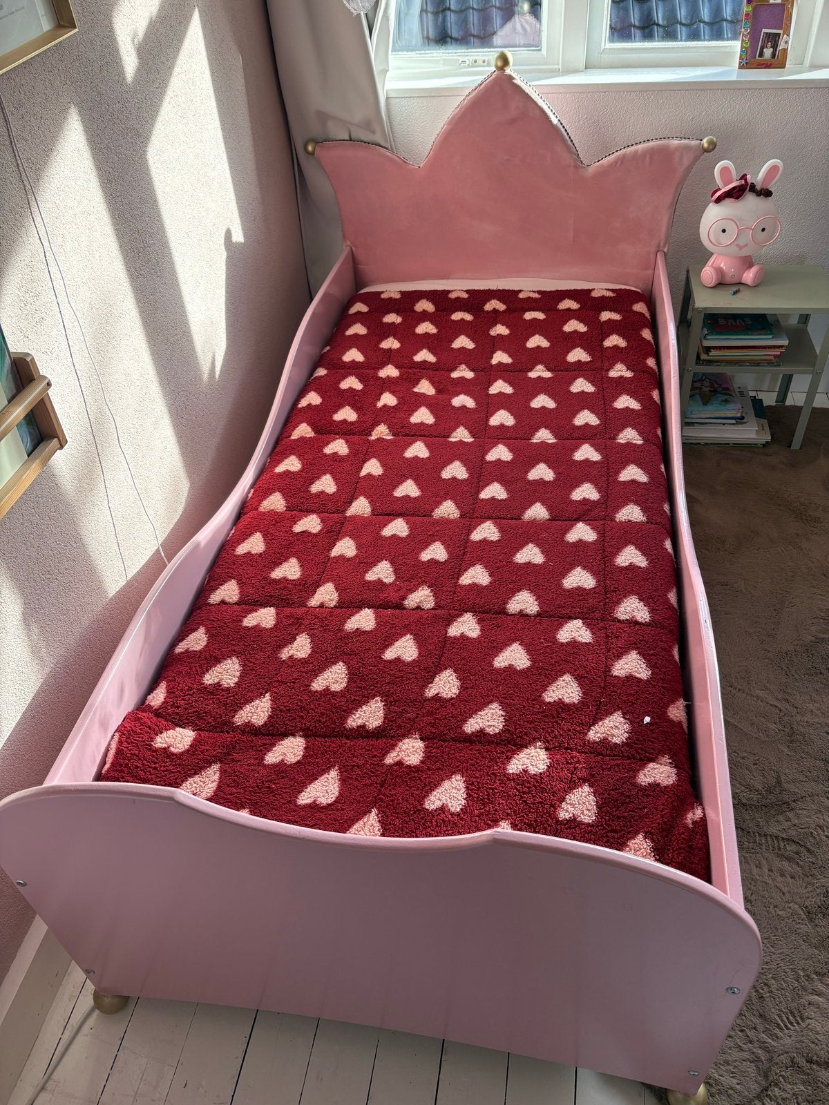 Prinsessenbed roze met kroon hoofdeinde, Ophalen, Eenpersoons, Zo goed als nieuw, Overige maten