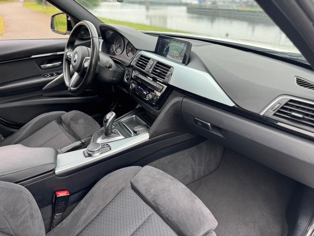 BMW 3-serie Touring 340i High Exe LCI M Sport Pano Performan, Auto's, Automaat, Achterwielaandrijving, Euro 6, Alcantara