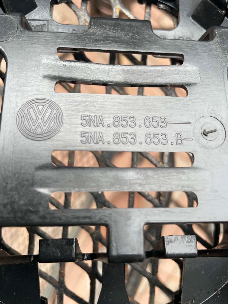 te koop zeer mooie orginele vw tiguan r-line voorgrill, Auto-onderdelen, Carrosserie en Plaatwerk, Gebruikt, Ophalen of Verzenden