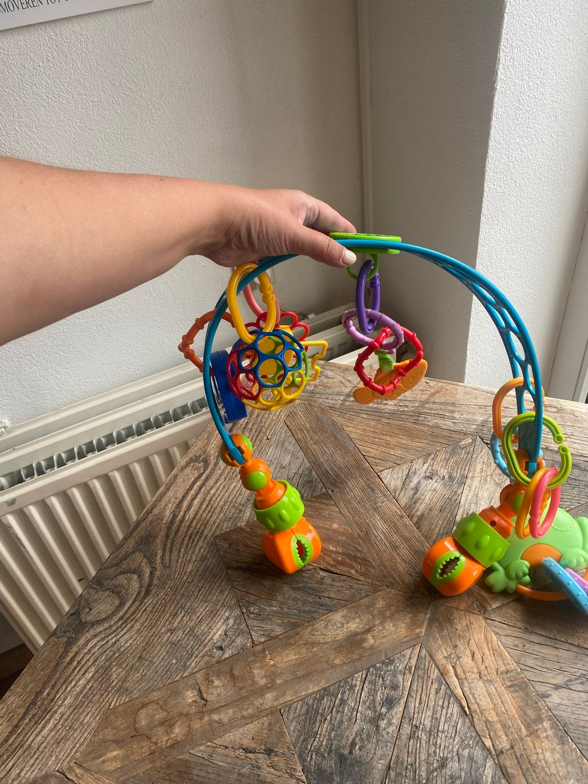Oball babygym met rammelaars en speeltjes, Kinderen en Baby's, Speelgoed | Babyspeelgoed, Ophalen of Verzenden, Zo goed als nieuw