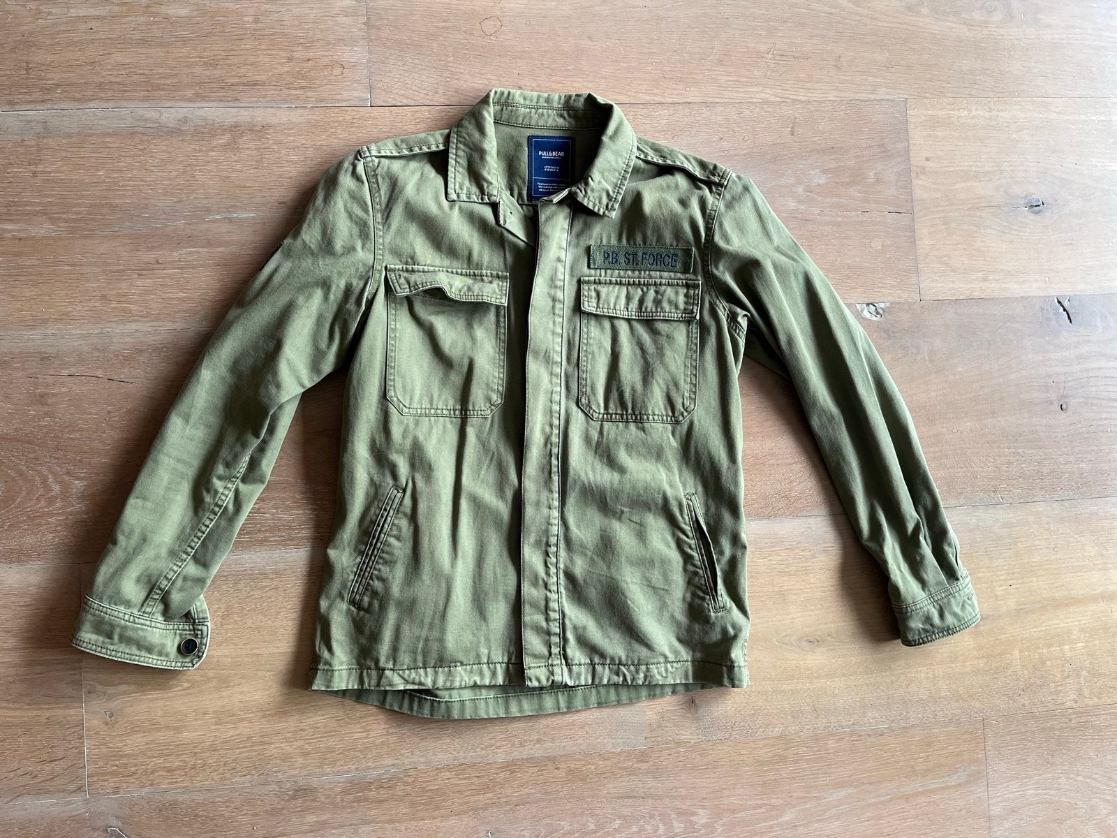 Pull & Bear legergroen jasje - Maat M, Ophalen of Verzenden, Gedragen, Groen