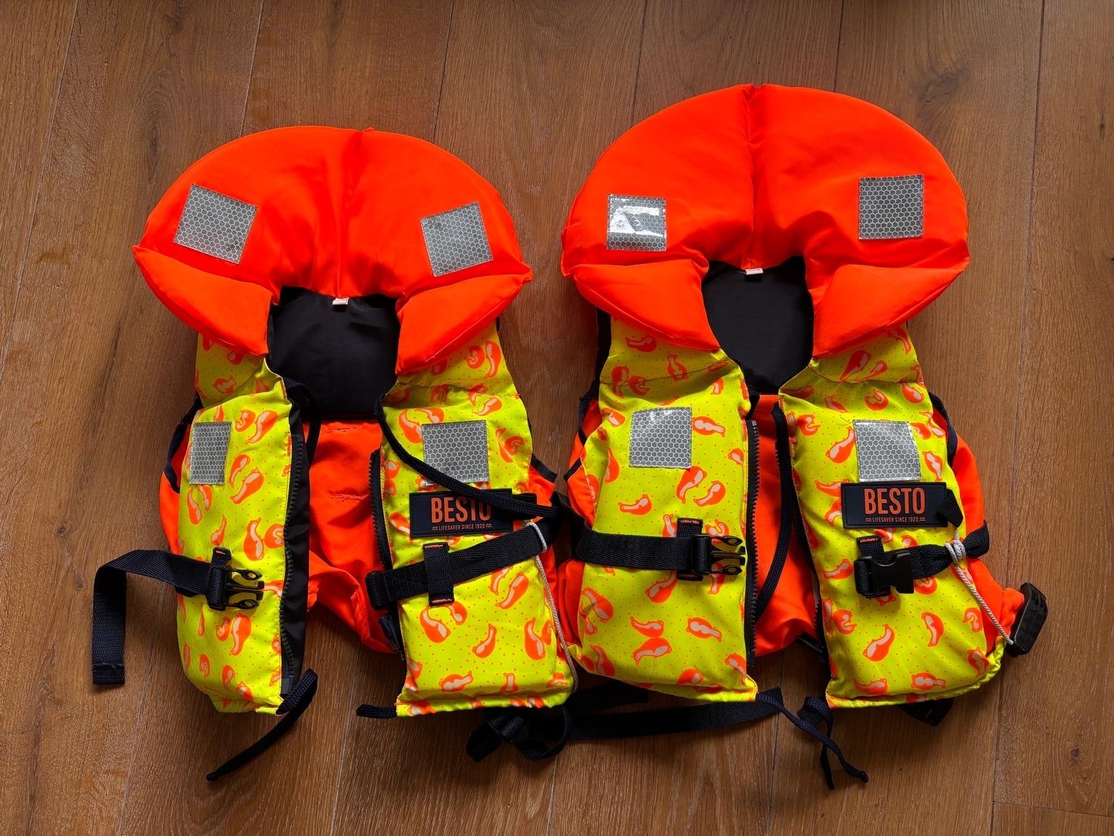 2x Besto reddingsvesten/zwemvesten voor kinderen, Watersport en Boten, Ophalen, Zo goed als nieuw, Kind, Reddingsvest of Zwemvest