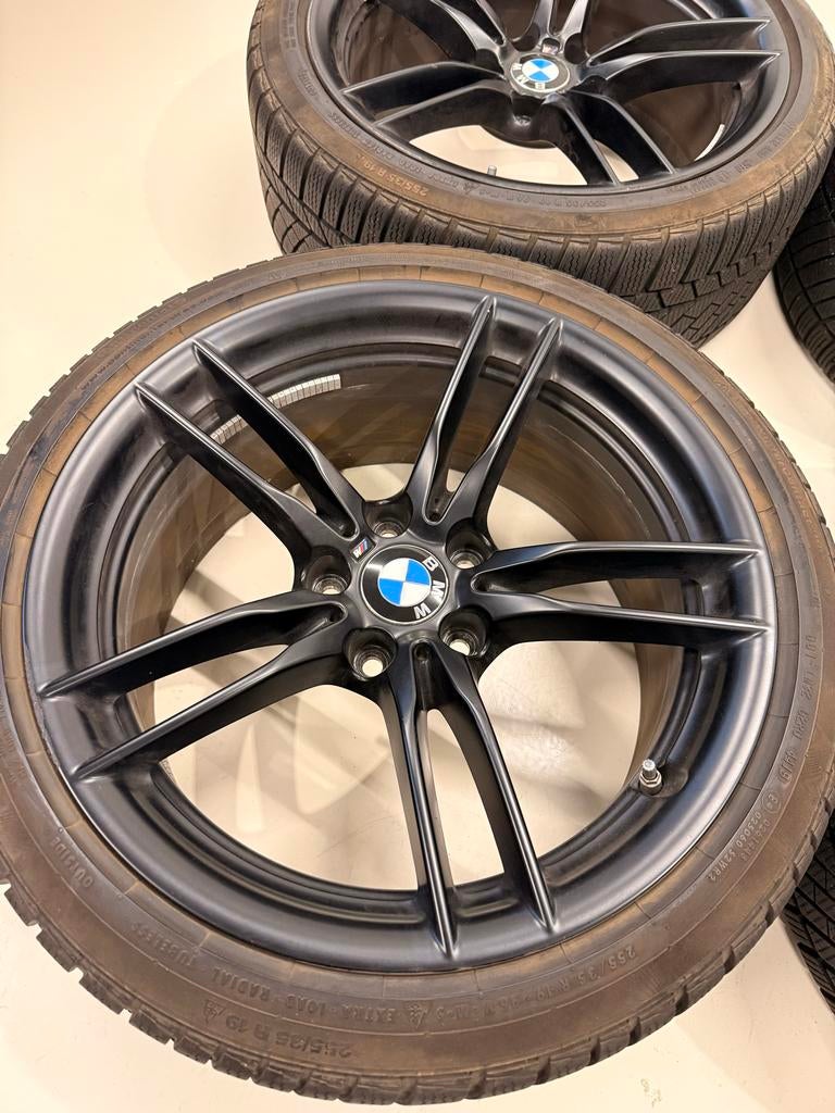 BMW M Performance Winterwielen Styling 641M - Matzwart, Auto-onderdelen, Banden en Velgen, Gebruikt, 255 mm, Banden en Velgen
