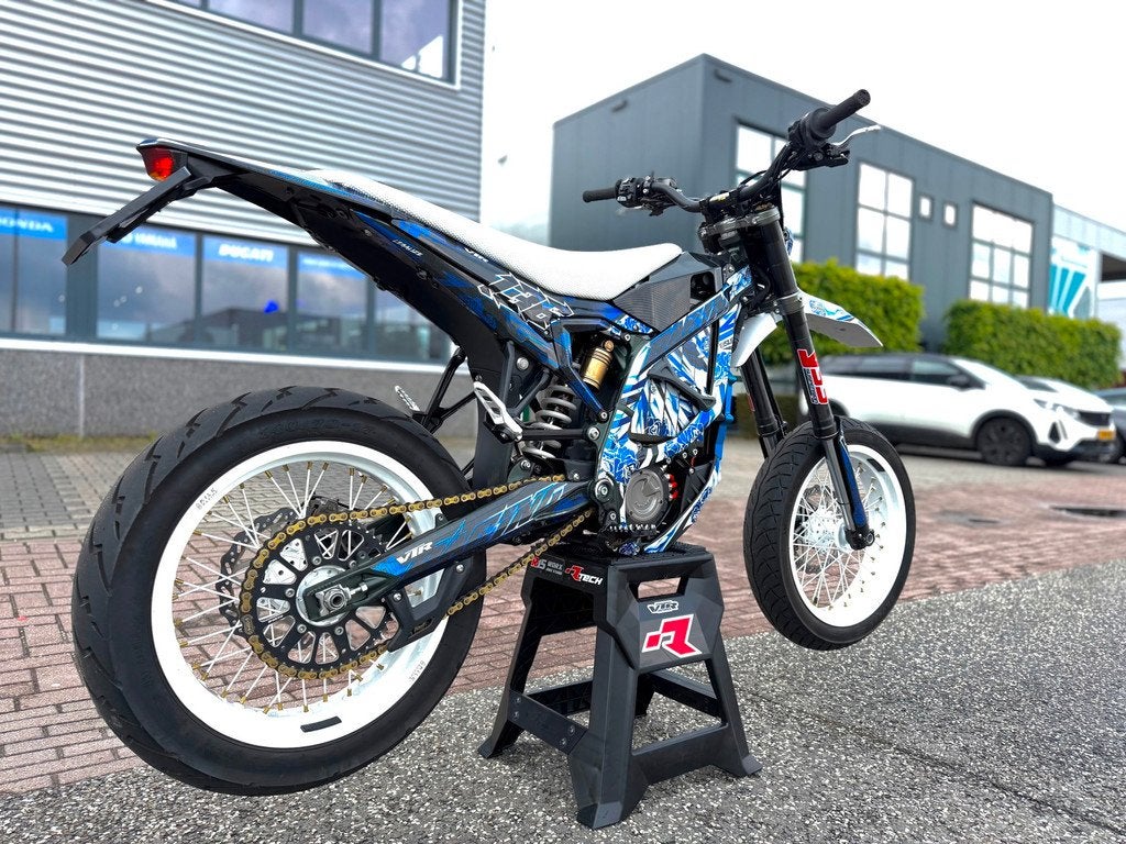 Sur-Ron Supermoto Ultra Bee 60 pk A1 rijbewijs Supermotard, Ktm, Bedrijf, Traction Control, Mattighofen
Mattighofen  Mattighofen, AT