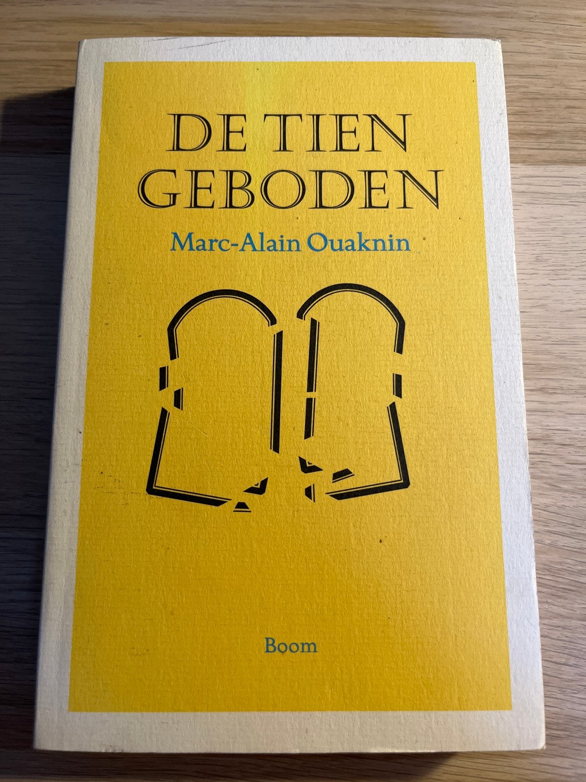 De Tien Geboden - Marc-Alain Ouaknin (Boom), Boeken, Ophalen of Verzenden, Gelezen, Jodendom