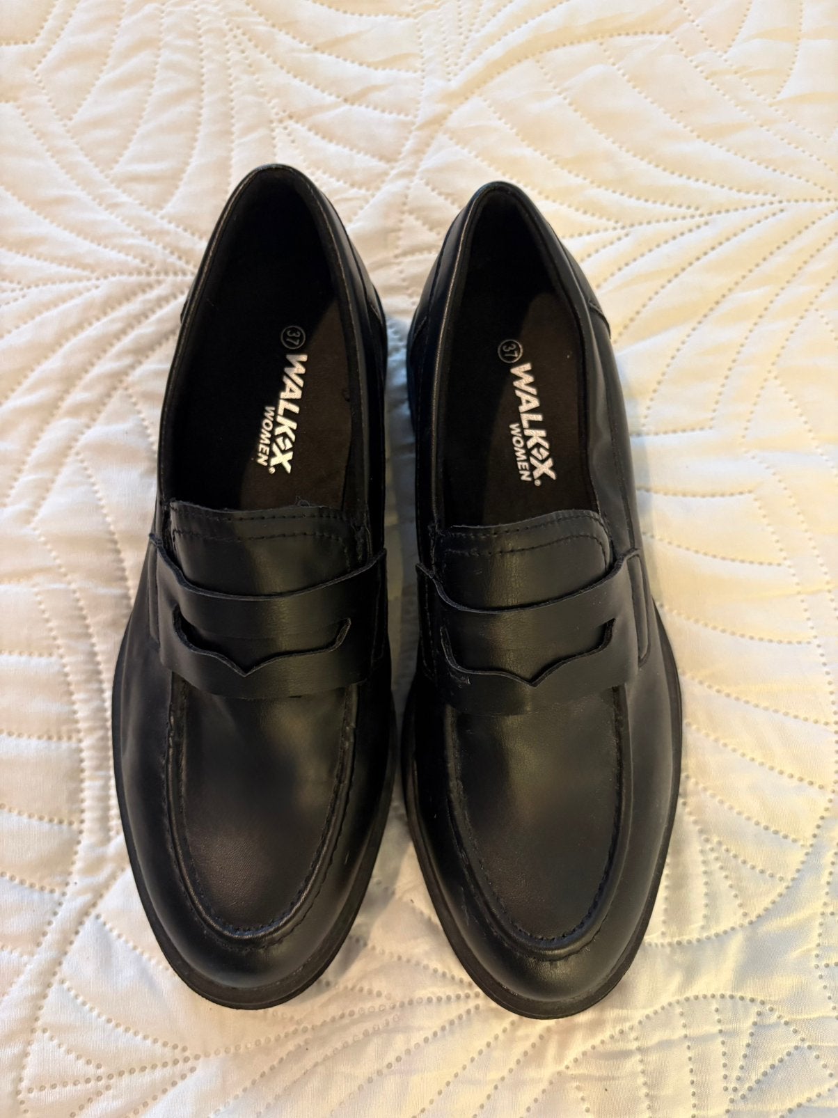 Zwarte loafers maat 37 - Zo goed als nieuw, Kleding | Dames, Ophalen of Verzenden, Zo goed als nieuw, Instappers, Zwart